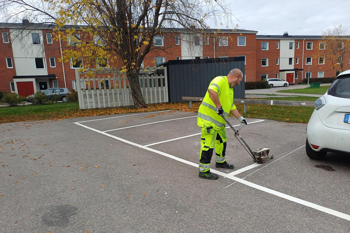 Nya parkeringslinjer på Öster